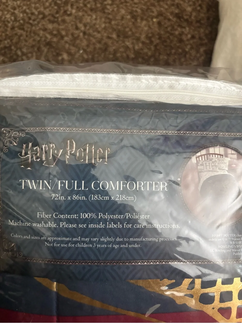 Harry Potter Hogwarts Crest Twin/Full Comforter Spellbound